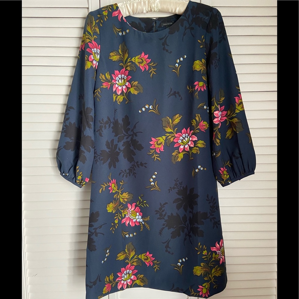 Gorgeous navy and floral dress- Ann Taylor, size 0